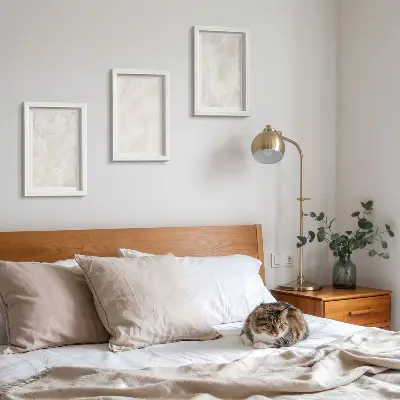 Composizione di 3 quadri con strutture in pietra color pastello di marmo bianco