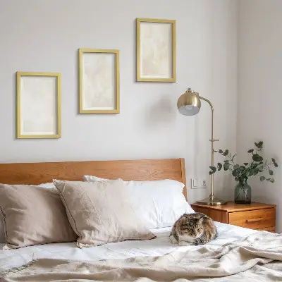 Trittico incorniciato con design a pennellate materiche dalla texture brillante