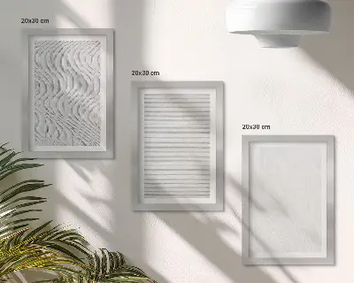Trittico incorniciato con strutture luminose a forma di stringa che disegnano motivi sulla sabbia