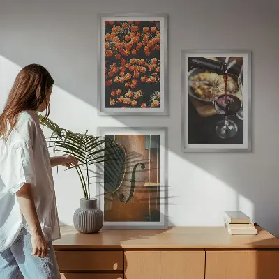 Set di quadri incorniciati con motivi di fiori vintage, vino e violino