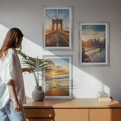 Set di quadri incorniciati con stampa di ponti al tramonto in città