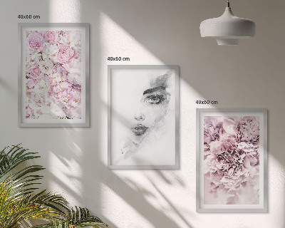 Set di 3 quadri Peonie, ritratto di una donna in bianco e nero