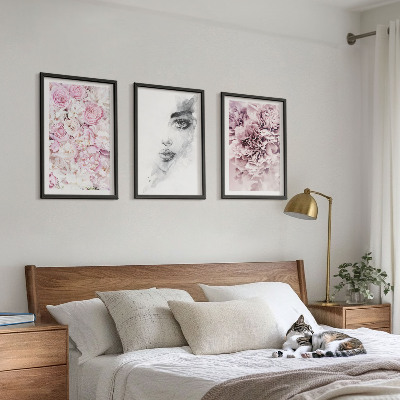 Set di 3 quadri Peonie, ritratto di una donna in bianco e nero