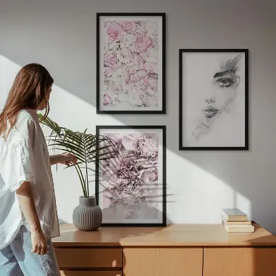 Set di 3 quadri peonie e ritratto di donna in bianco e nero