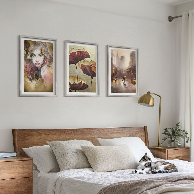 Set di 3 quadri Ritratto astratto di una donna con fiori e pioggia