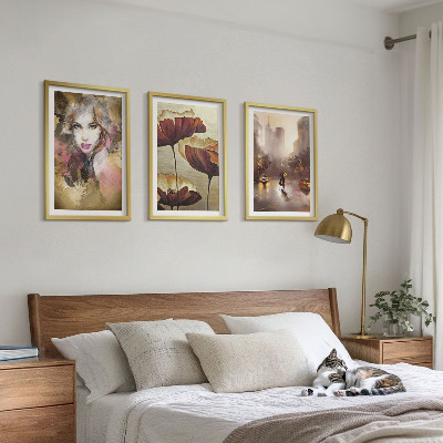 Set di 3 quadri Ritratto astratto di una donna con fiori e pioggia