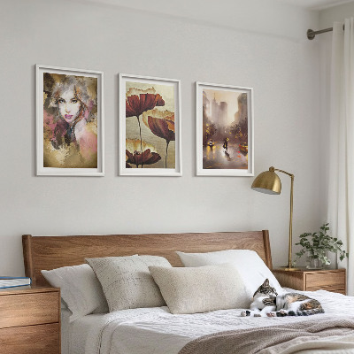 Set di 3 quadri Ritratto astratto di una donna con fiori e pioggia