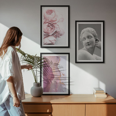 Composizione di quadri Peonie, scultura astratta di donna