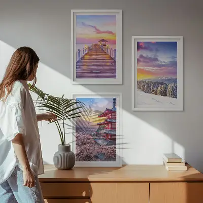 Composizione di quadri con paesaggi celesti romantici
