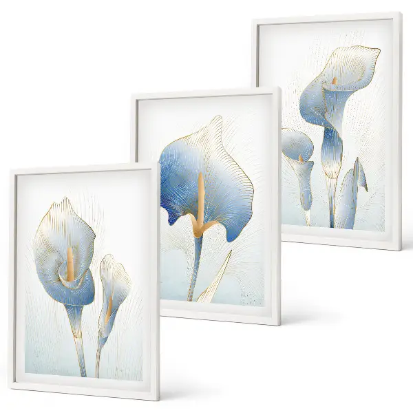 Set di 3 quadri con fiori blu sullo sfondo