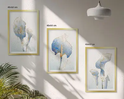 Set di 3 quadri con fiori blu sullo sfondo