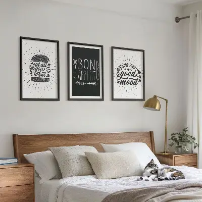 Set di quadri incorniciati con grafica culinaria e slogan a tema cibo