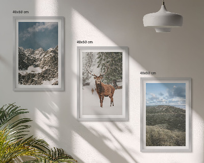 Composizione di quadri Montagne, cervi delle nevi, paesaggio forestale