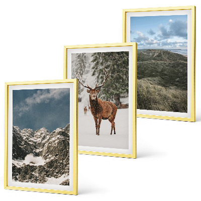 Composizione di quadri Montagne, cervi delle nevi, paesaggio forestale