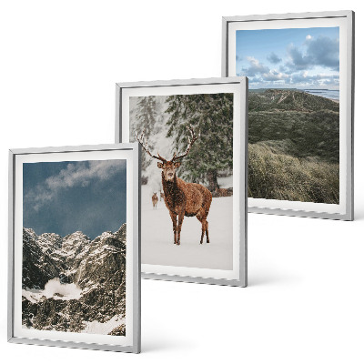 Composizione di quadri Montagne, cervi delle nevi, paesaggio forestale