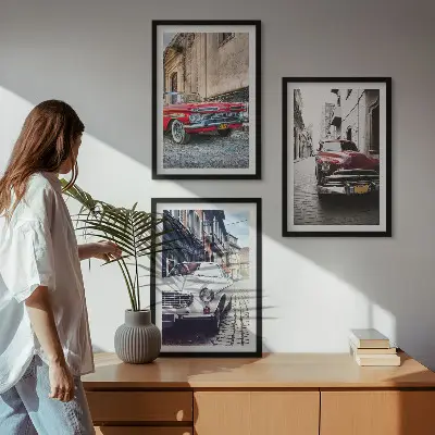 Composizione di quadri con auto d'epoca nelle città