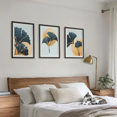 Set di quadri incorniciati con foglie di Ginkgo su sfondo chiaro
