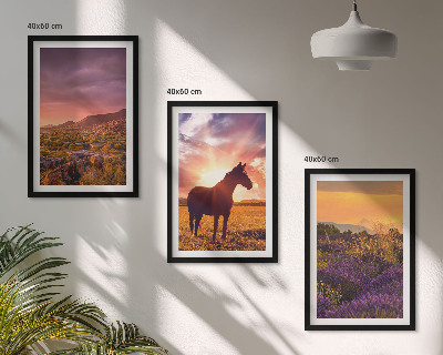 Set di 3 quadri Paesaggio montano con un cavallo