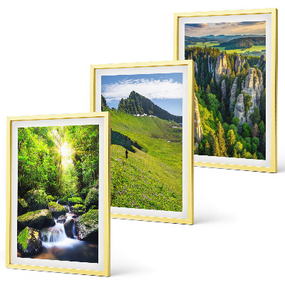 Composizione di quadri Montagne verdi cascata foresta
