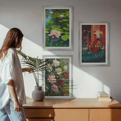 Set di 3 quadri raffiguranti gigli in un giardino con fiori colorati