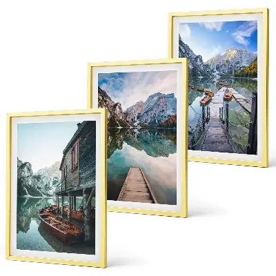 Set di 3 quadri con lago, montagne e barche di legno