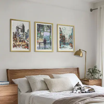 Composizione di quadri città moderne con personaggi colorati