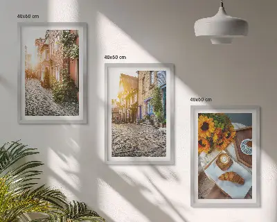 Set di quadri incorniciati con motivi di strade, caffè e girasoli