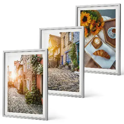 Set di quadri incorniciati con motivi di strade, caffè e girasoli