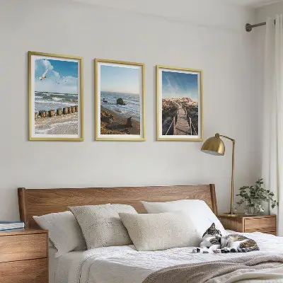 Composizione di quadri con paesaggio del molo e passeggiata sulla spiaggia