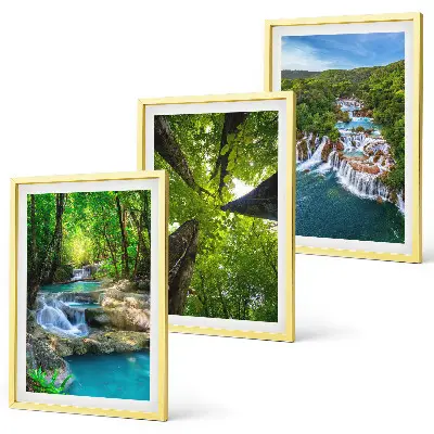 Set di quadri incorniciati con stampa di cascate in una foresta verde acqua