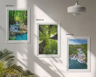 Set di quadri incorniciati con stampa di cascate in una foresta verde acqua