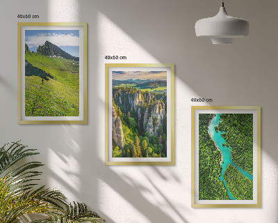 Set di 3 quadri Montagne verdi, rocce di fiume