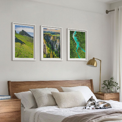 Set di 3 quadri Montagne verdi, rocce di fiume