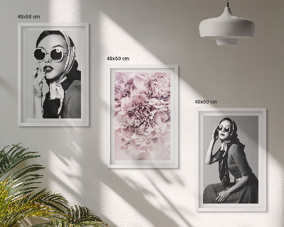 Set di quadri incorniciati Eleganti ritratti di donne con fiori