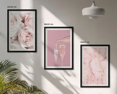 Set di 3 quadri con rose color champagne su sfondo marmo