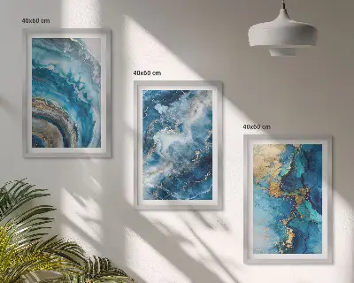 Composizione di quadri con motivi astratti blu