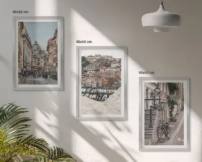 Composizione di quadri rappresentante le affascinanti vie del porto della città