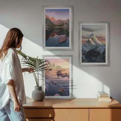 Set di 3 quadri con paesaggi montani sullo sfondo