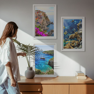 Composizione di quadri Vista sul mare, case colorate