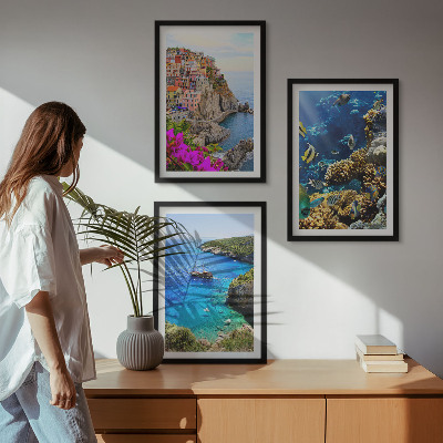 Composizione di quadri Vista sul mare, case colorate