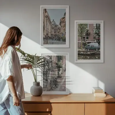 Set di quadri incorniciati con vedute cittadine di edifici