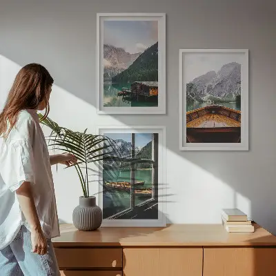 Set di 3 quadri raffiguranti un cottage sul lago di montagna
