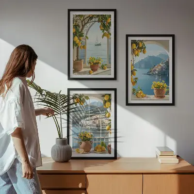 Composizione di quadri con limoni e fiori in stile mediterraneo