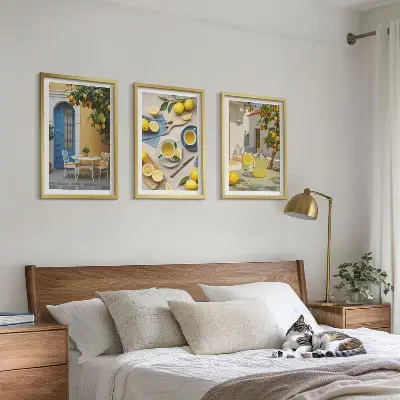 Set di quadri incorniciati con stampa di limoni, limonata e porta blu