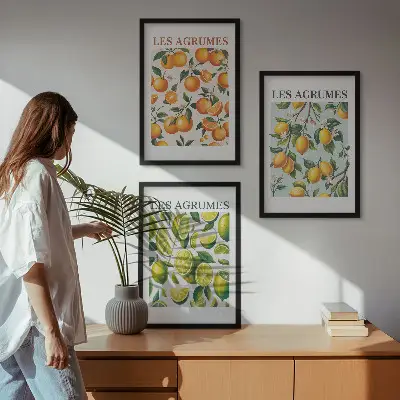 Set di 3 quadri con motivi agrumati dai colori pastello