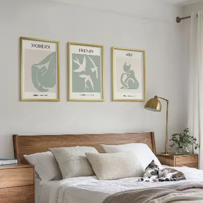 Composizione di quadri con figure astratte di Matisse