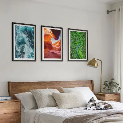 Set di 3 quadri con stampa di acqua in movimento in una foresta montana