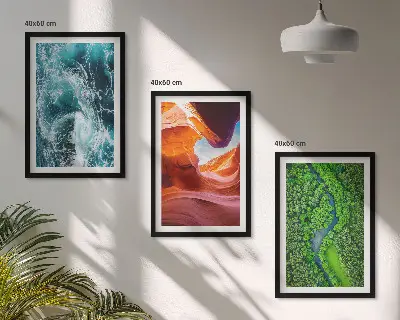 Set di 3 quadri con stampa di acqua in movimento in una foresta montana