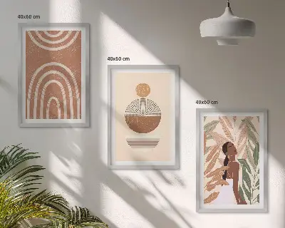 Composizione di quadri con eleganti motivi e geometrie vegetali