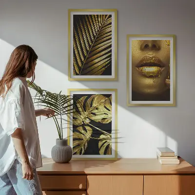 Set di 3 quadri con stampa di bocca di donna e foglie di Monstera